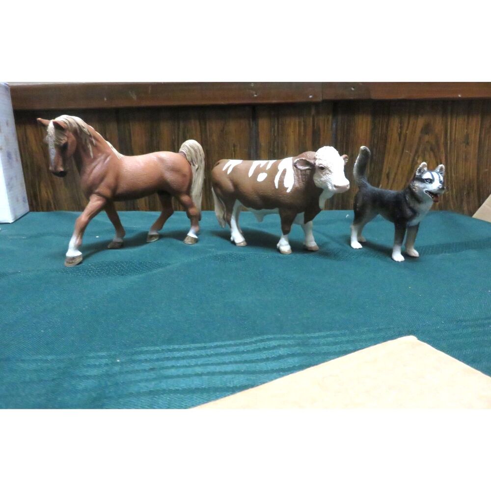 Lot of  Schleich PVC Animals Bull, Horse & Dog D-73527